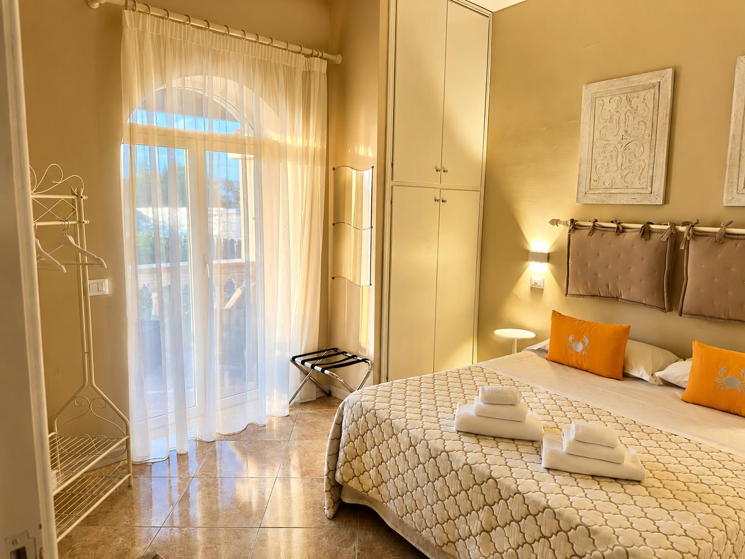 Camera Matrimoniale Angolo Vista Mare | Villa Antonietta Ischia
